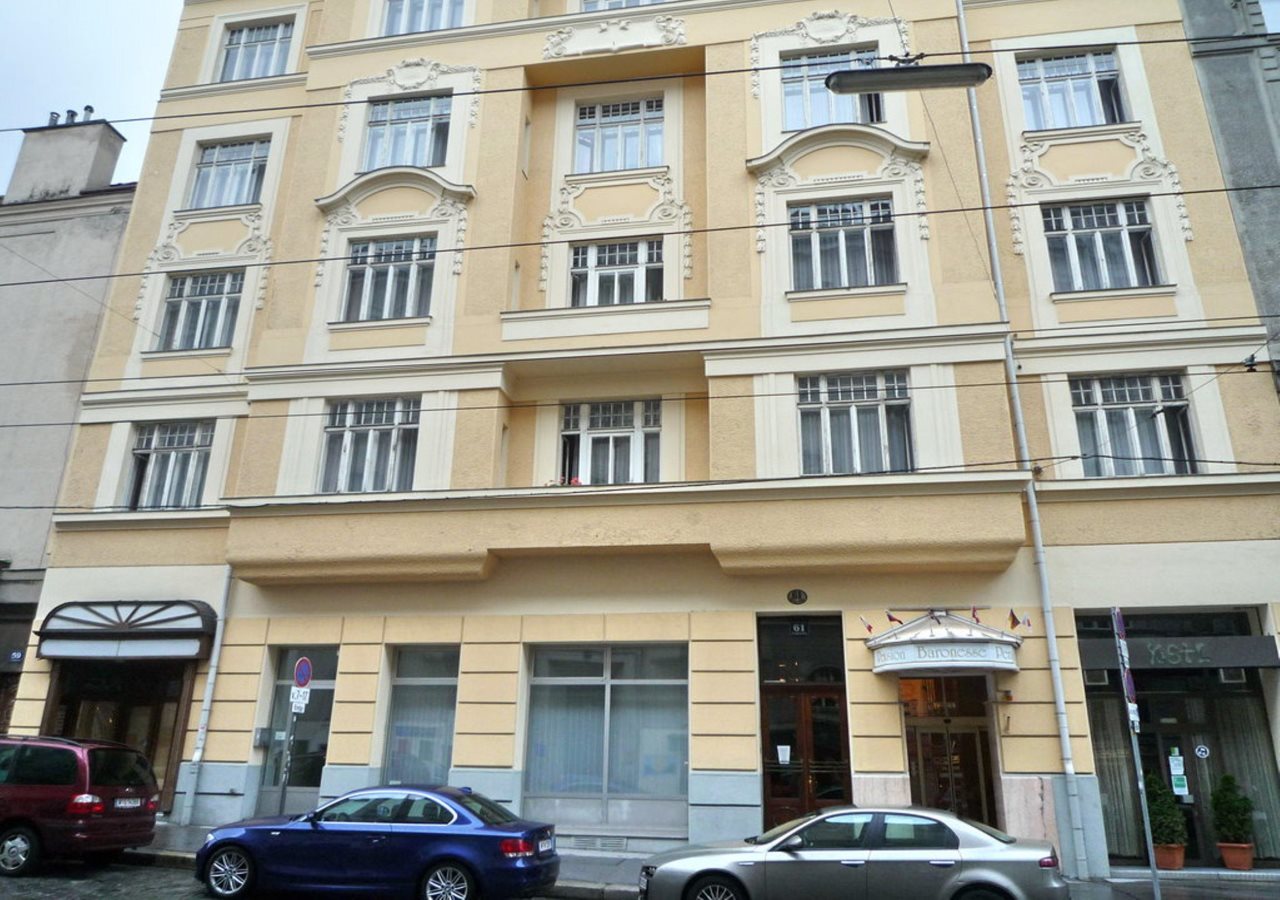 Pension Baronesse 10
