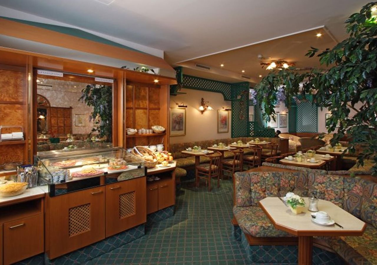 Pension Baronesse 16
