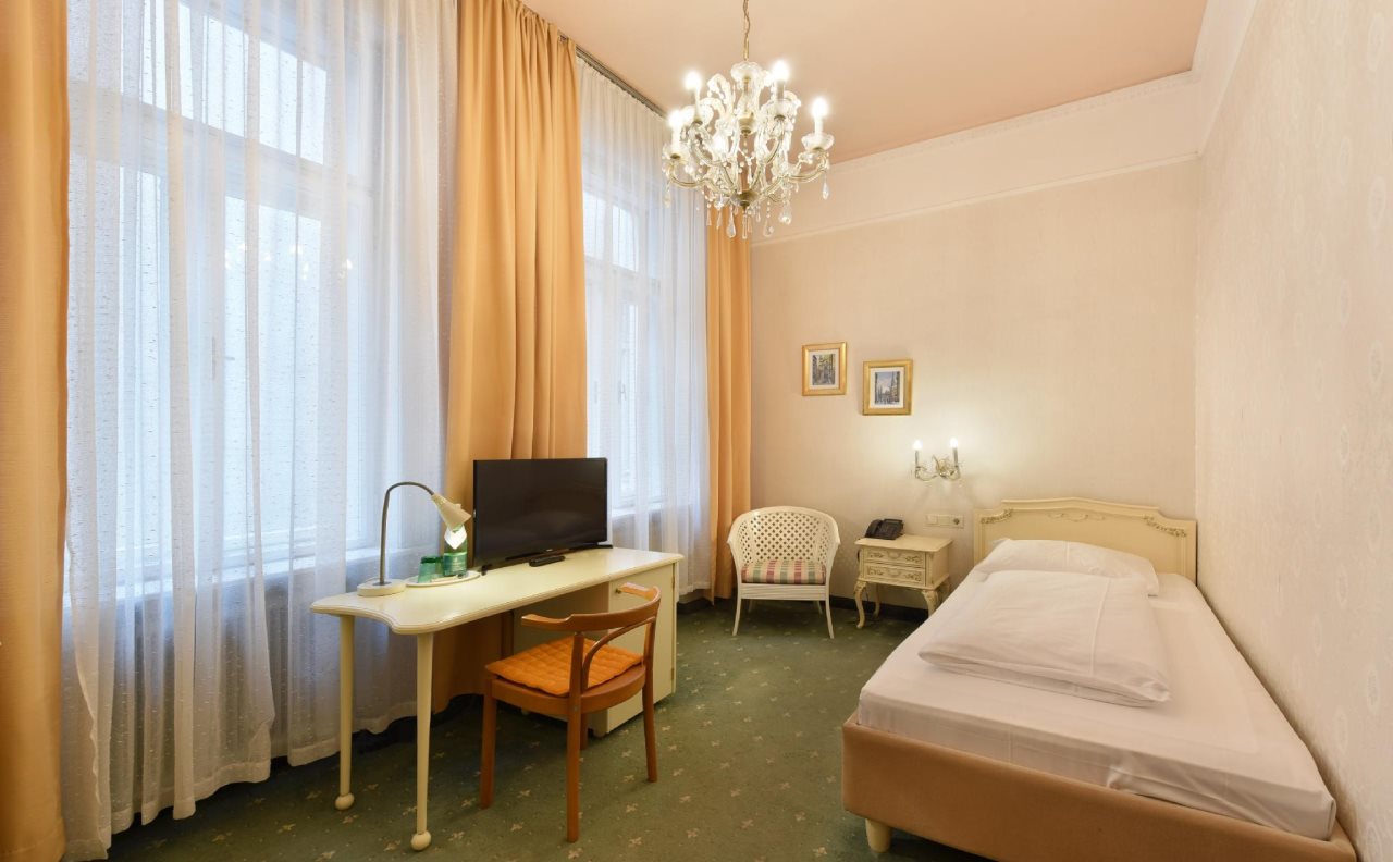 Pension Baronesse 23