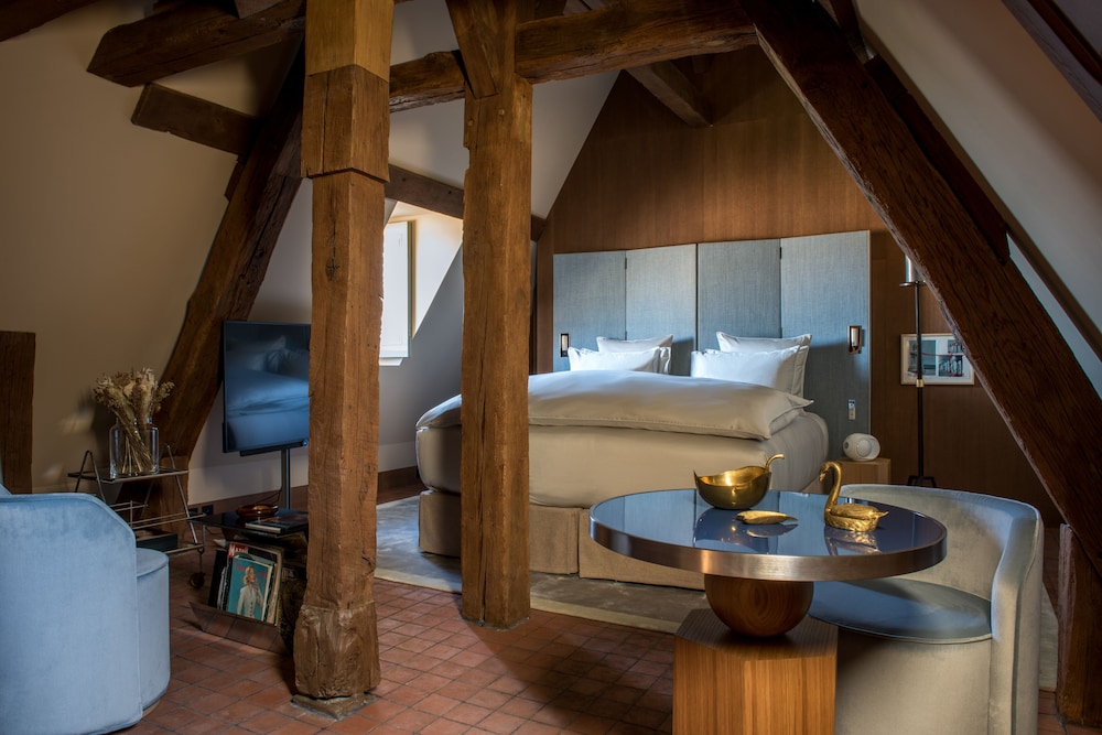 Cour des Vosges 16