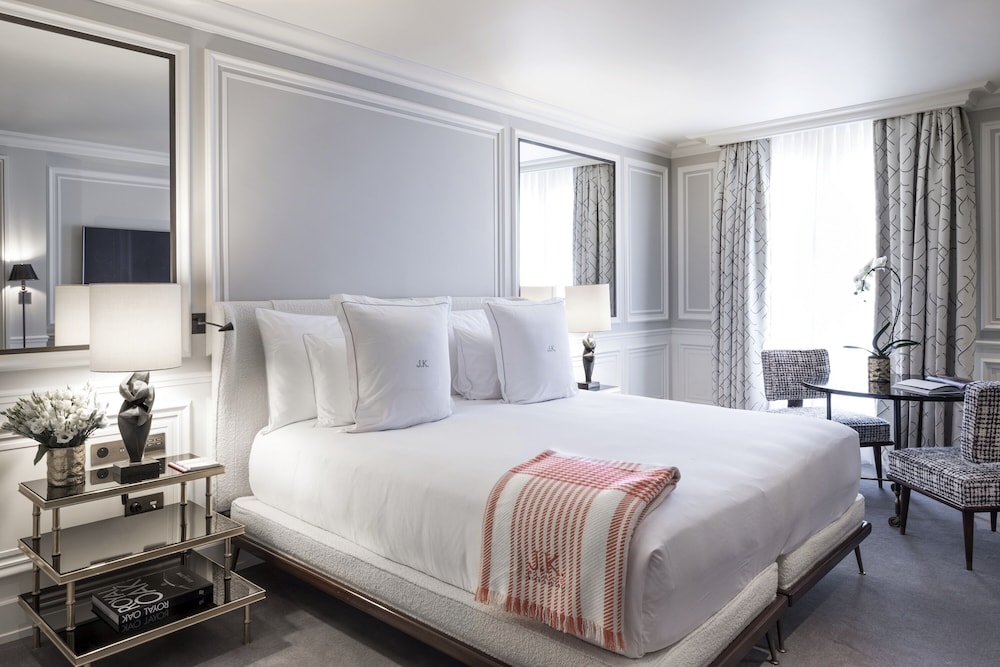J.K. Place Paris 15
