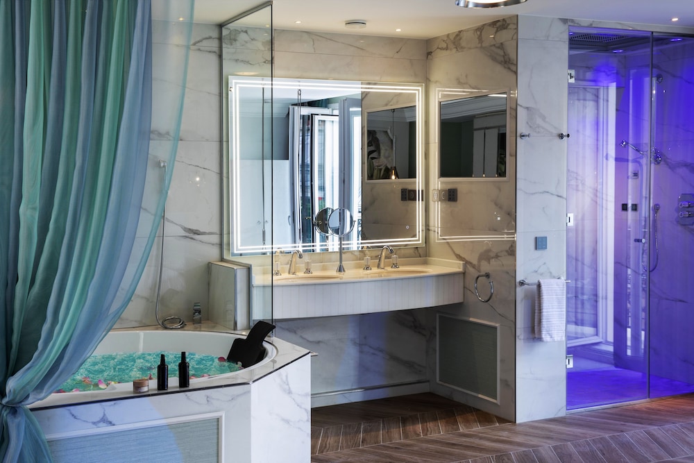 Paris j'adore Hotel & Spa 13