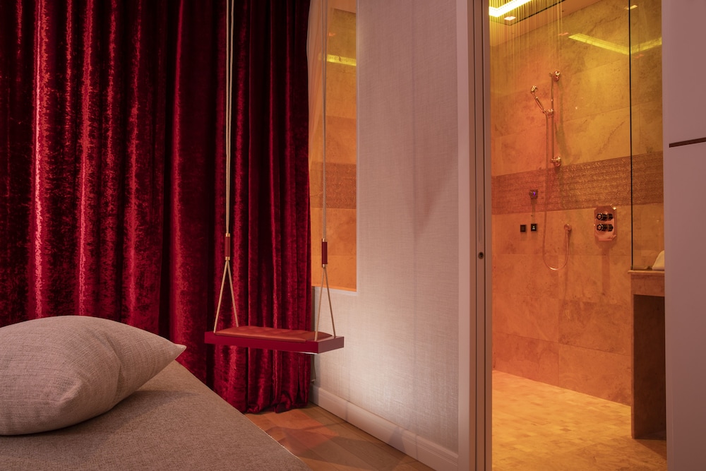 Paris j'adore Hotel & Spa 11
