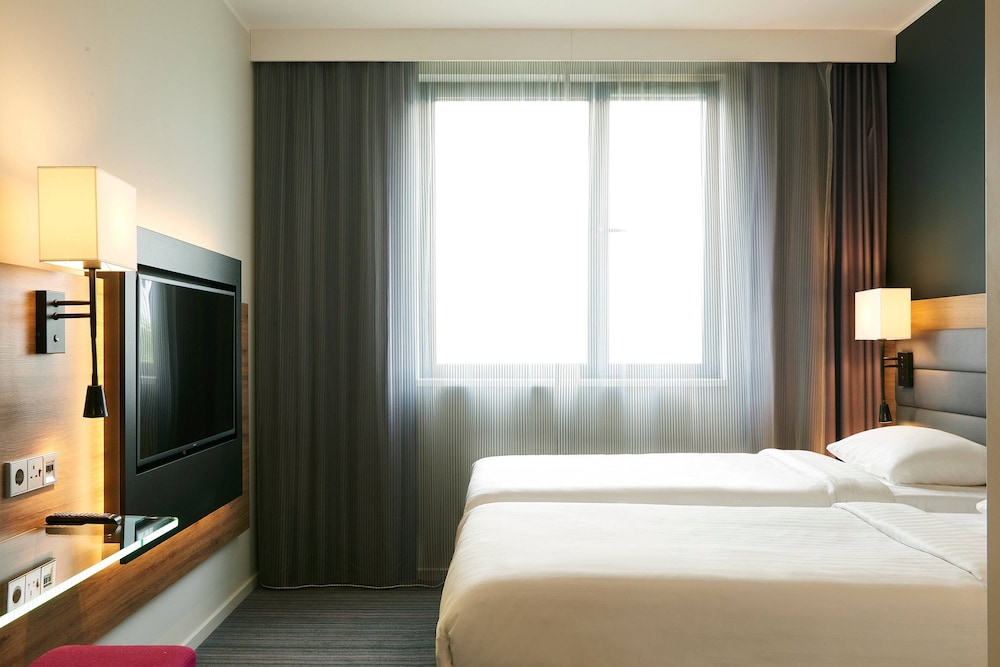 Moxy Paris Charles de Gaulle Airport 13