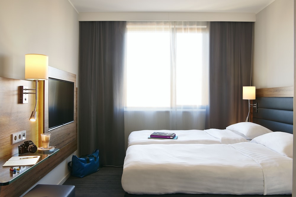 Moxy Paris Charles de Gaulle Airport 7