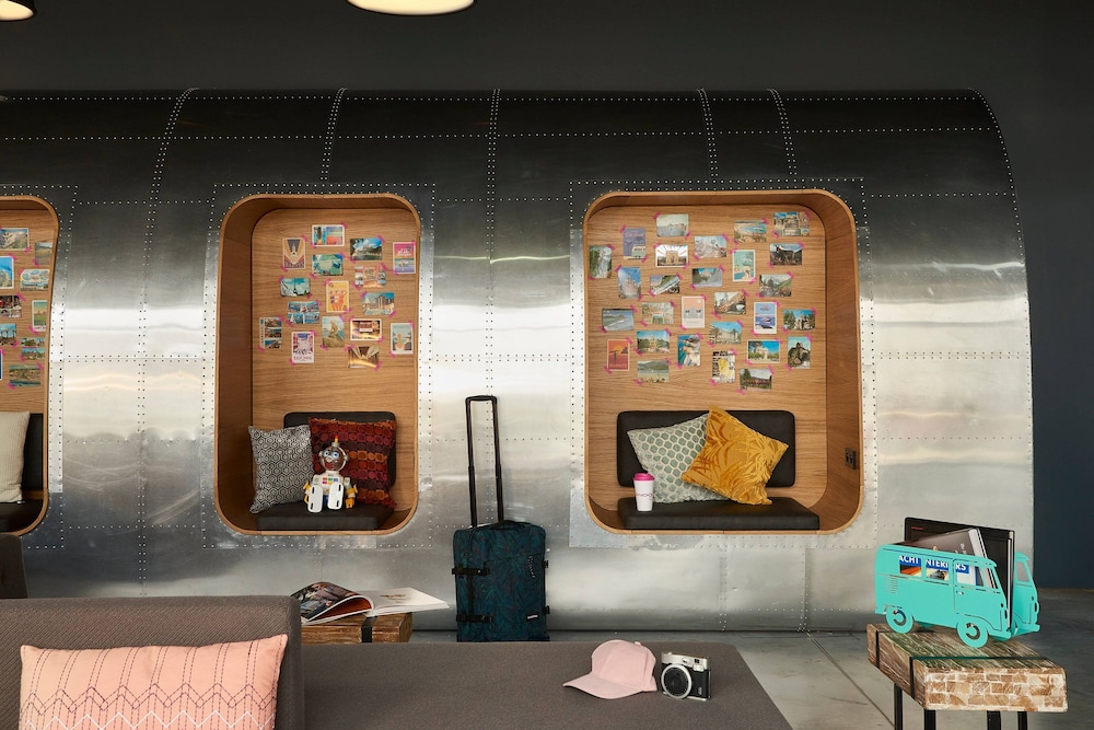 Moxy Paris Charles de Gaulle Airport 4