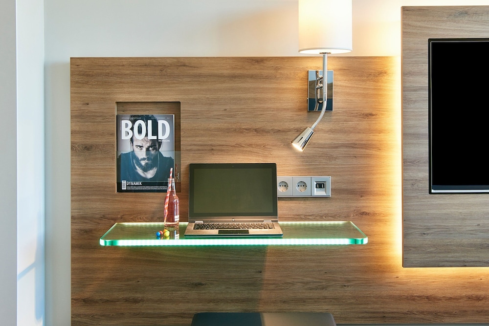 Moxy Paris Charles de Gaulle Airport 17