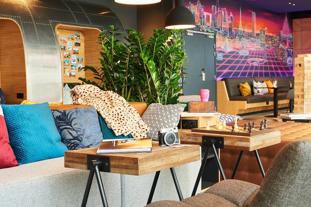 Moxy Paris Charles de Gaulle Airport 20