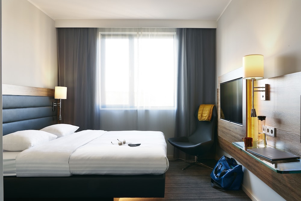 Moxy Paris Charles de Gaulle Airport 9