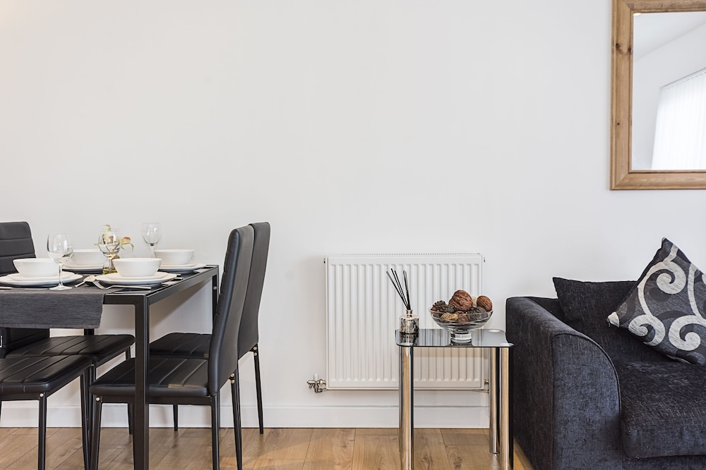Merrick House Apartments 6