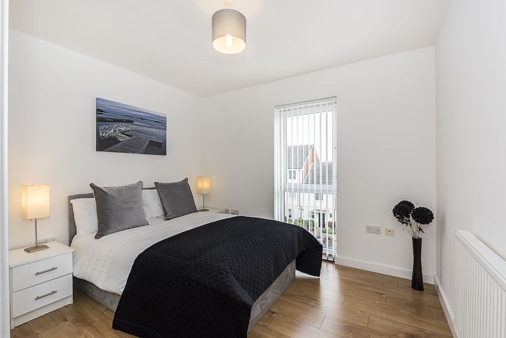 Merrick House Apartments 1