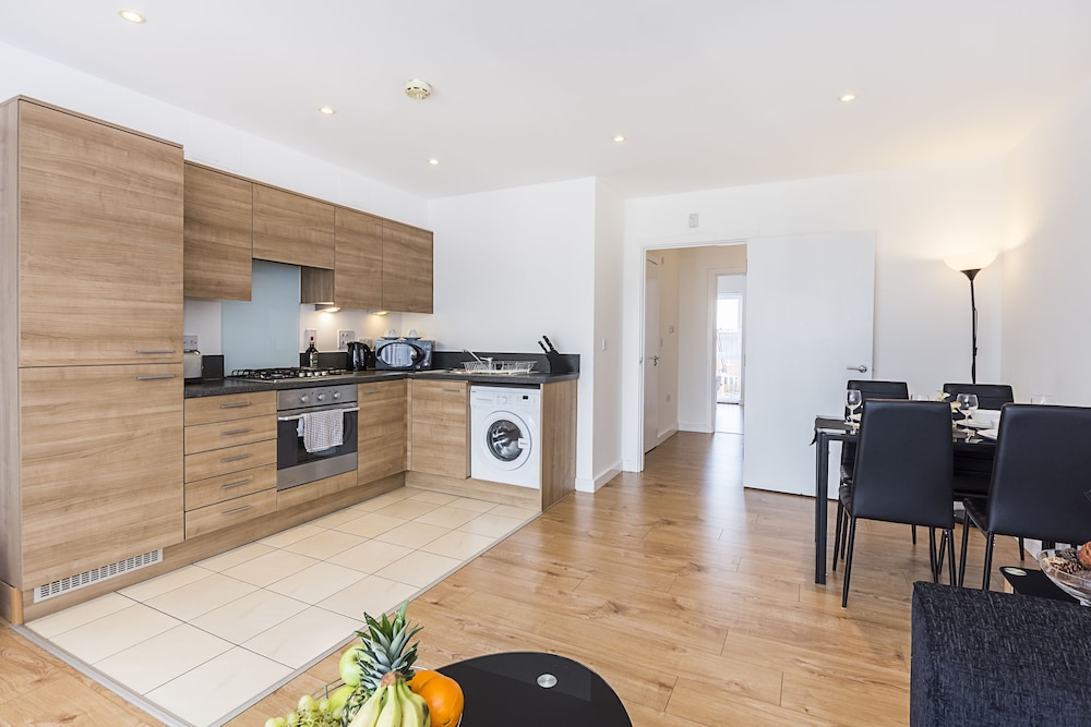 Merrick House Apartments 3