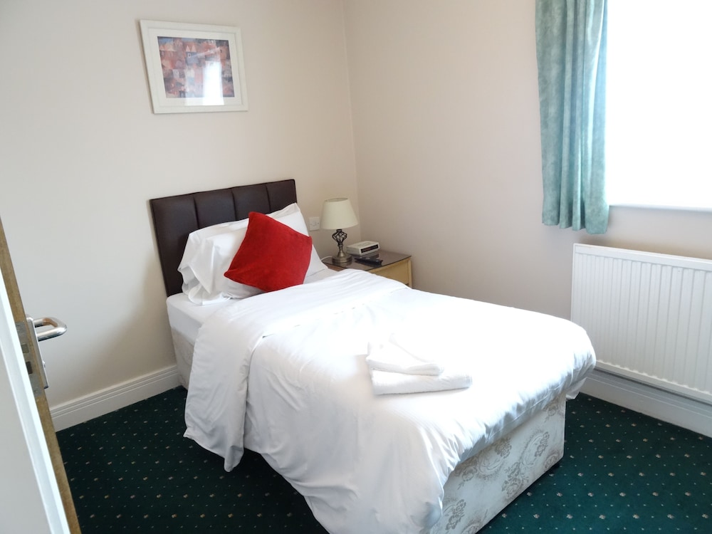 A J Lodge 12