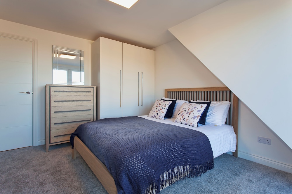 Charles Hope Apartments Heathrow South 6