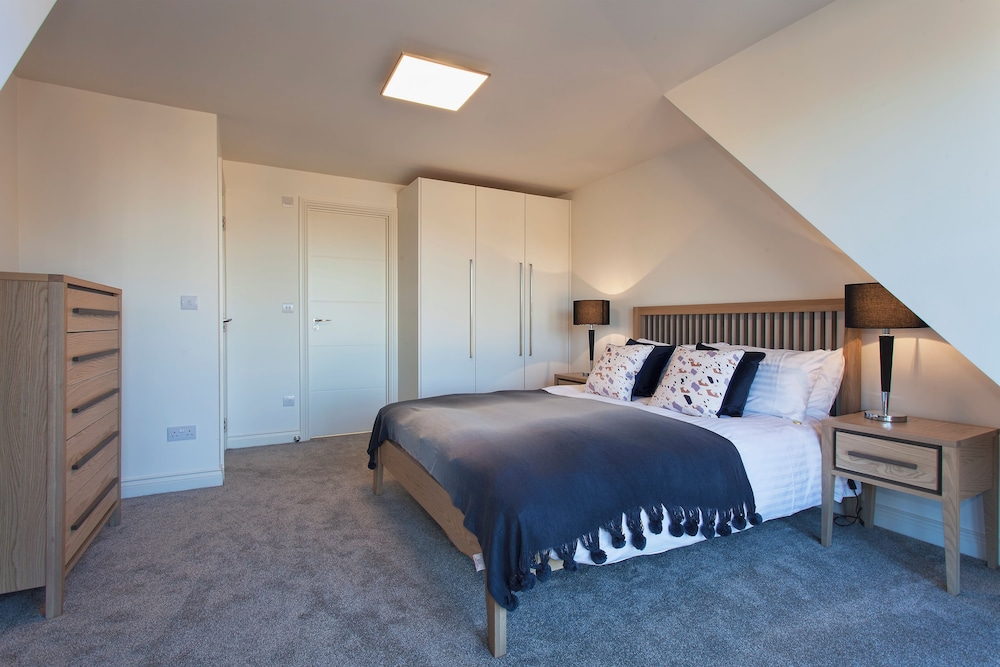 Charles Hope Apartments Heathrow South 5