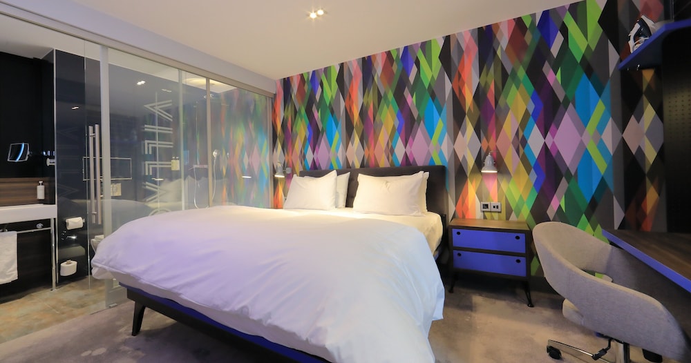 Village Hotel Basingstoke 8