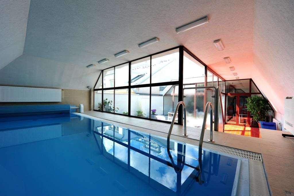 The Weekend Hotel 15