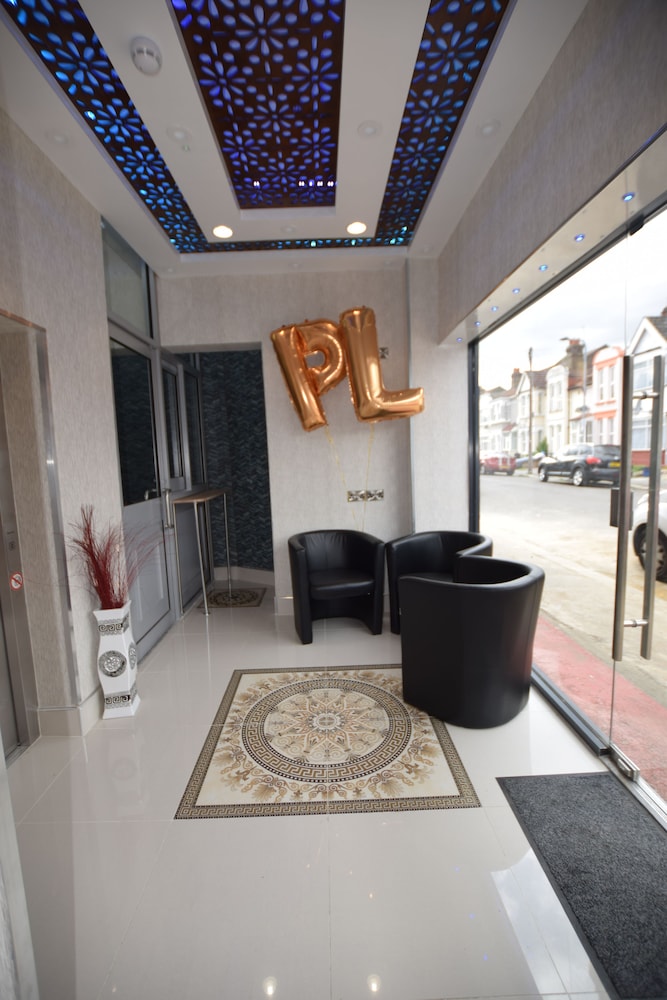 Premier Lux Serviced Apartments 6