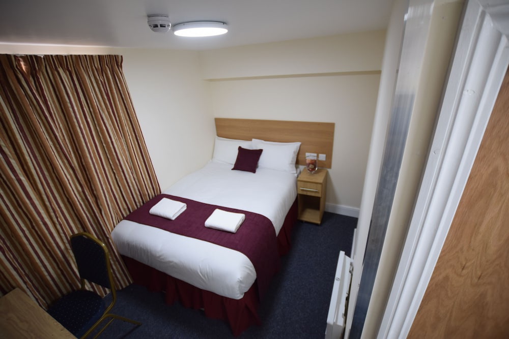 Premier Lux Serviced Apartments 13