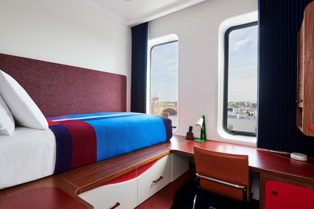 Standard Hotel London 22
