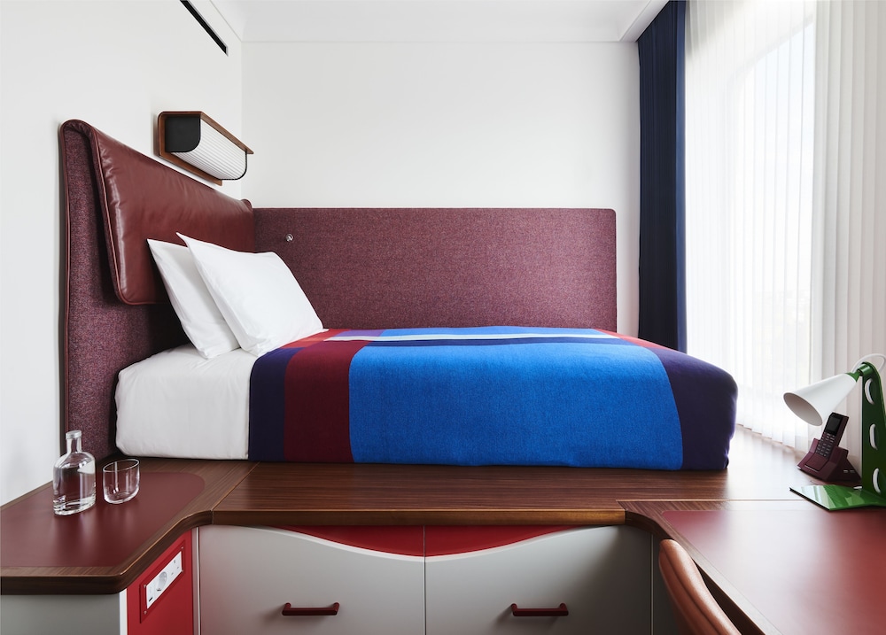 Standard Hotel London 11
