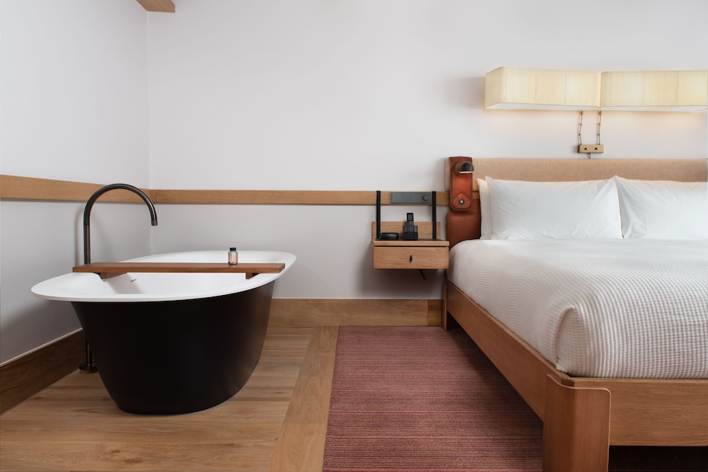 Standard Hotel London 14