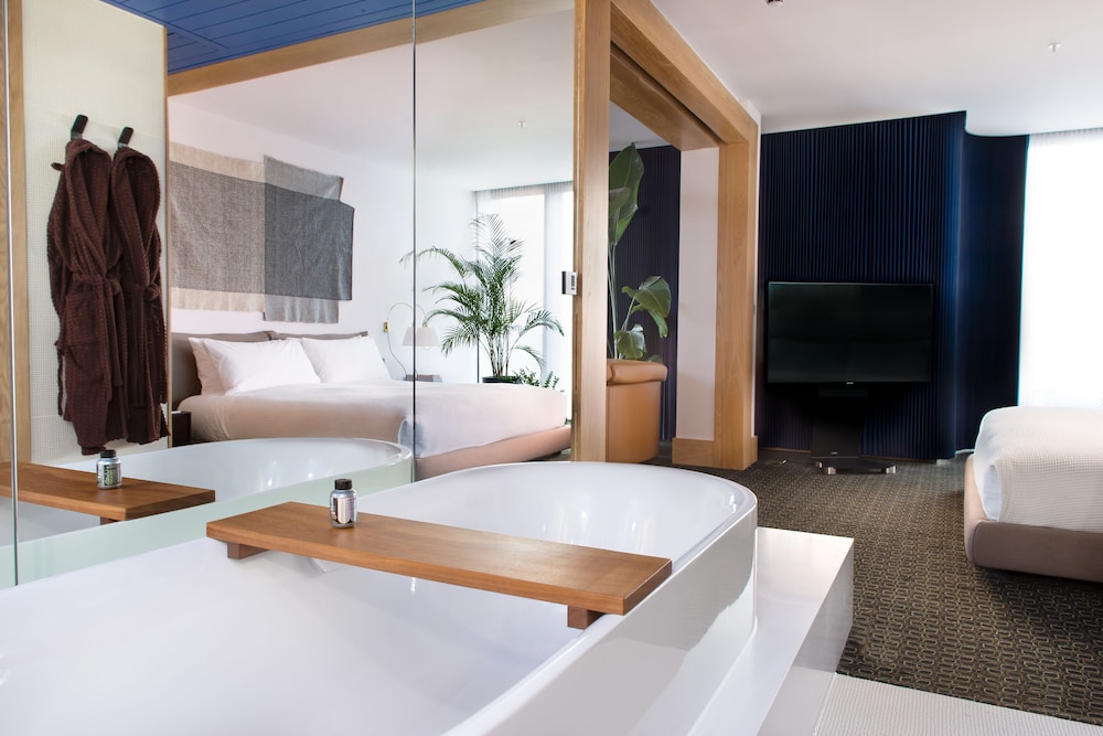 Standard Hotel London 17