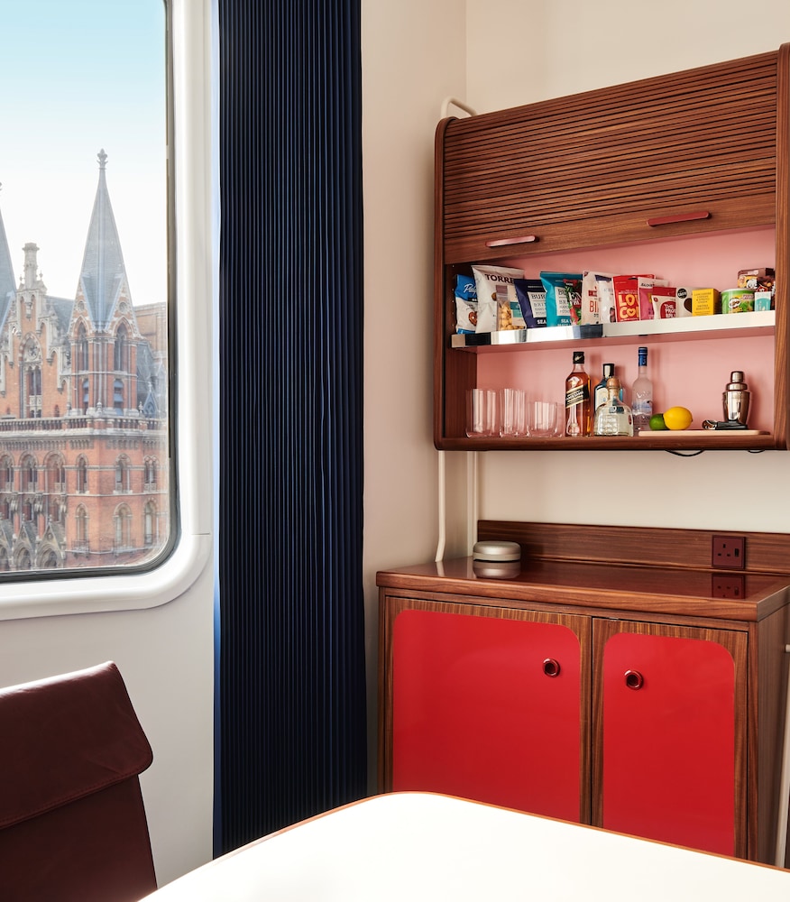 Standard Hotel London 6
