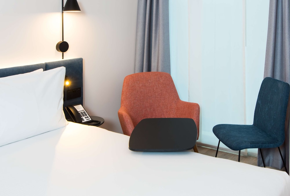 Hampton by Hilton London Park Royal 17