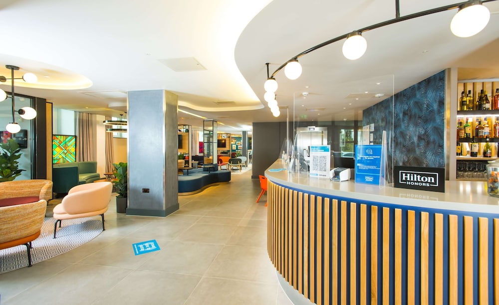 Hampton by Hilton London Park Royal 6