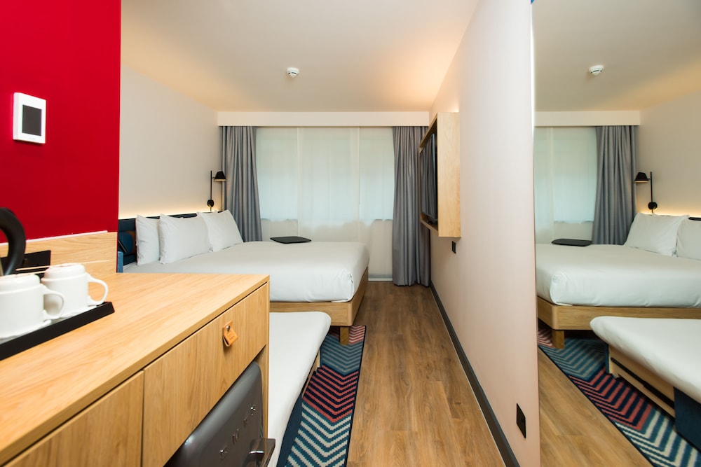 Hampton by Hilton London Park Royal 9