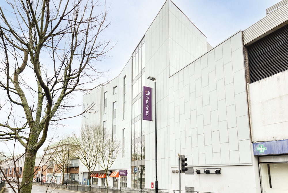 Premier Inn London Sutton Hotel 1