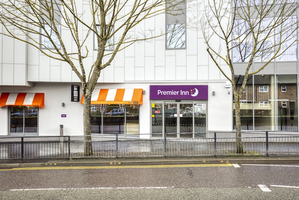 Premier Inn London Sutton Hotel 19