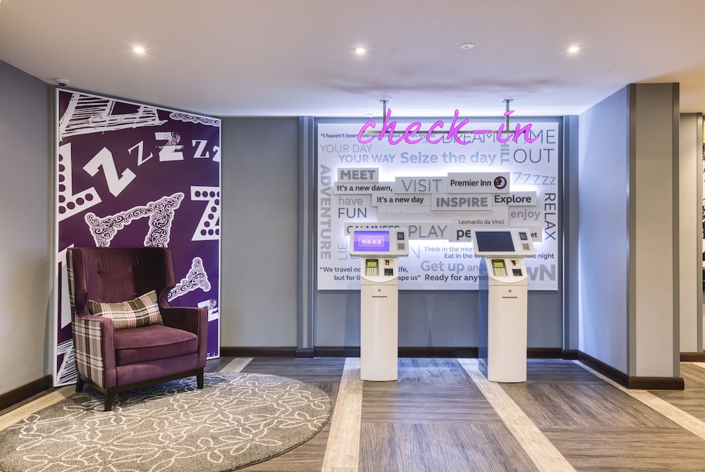 Premier Inn London Sutton Hotel 2