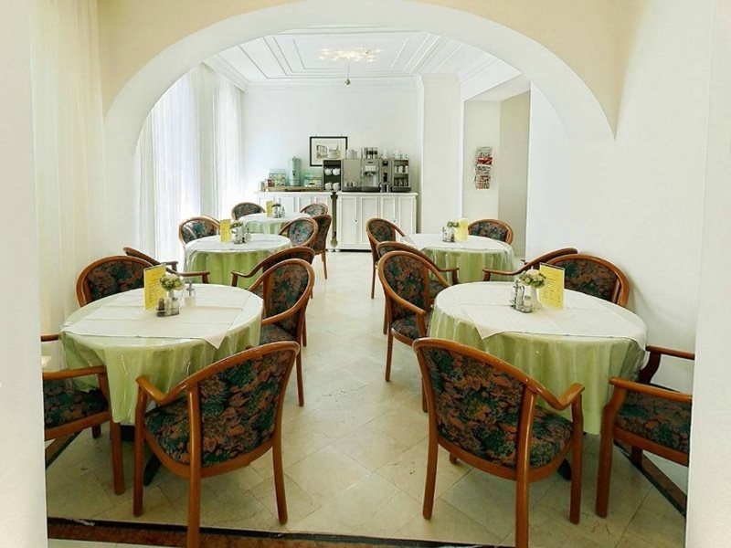 Self-Check-In Hotel Adlon 23