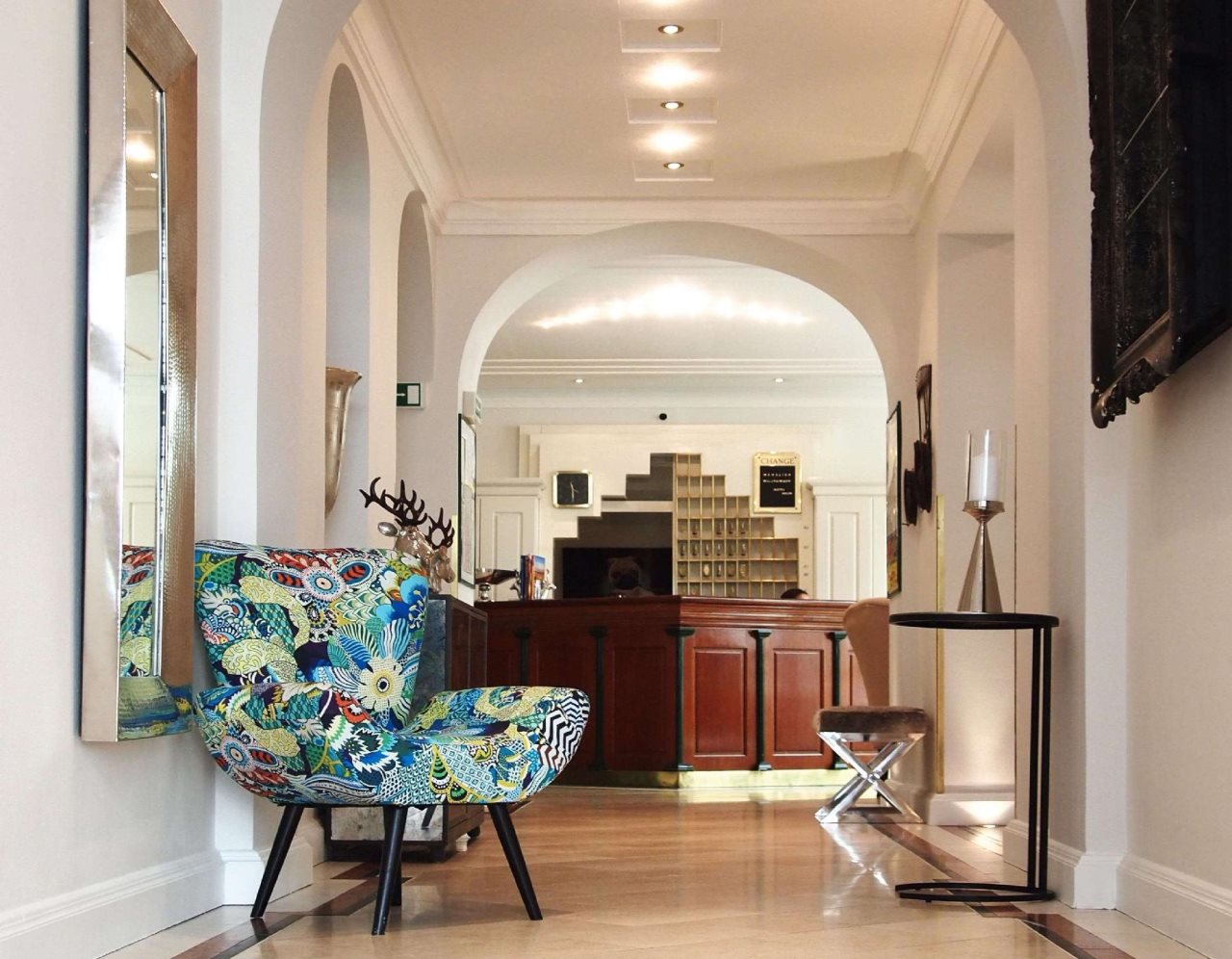 Self-Check-In Hotel Adlon 8