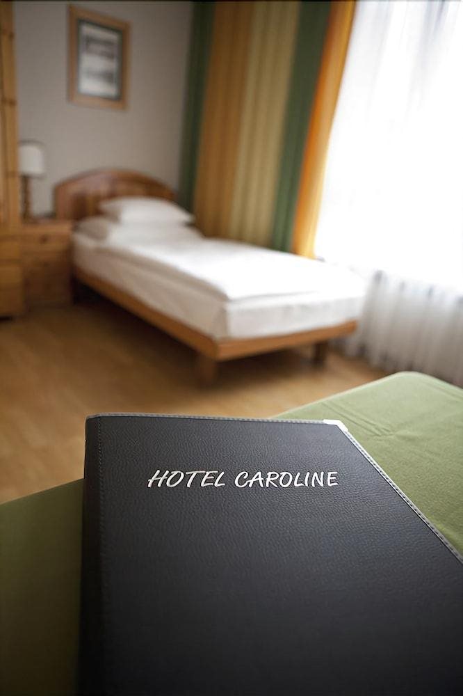 Caroline Vienna 8