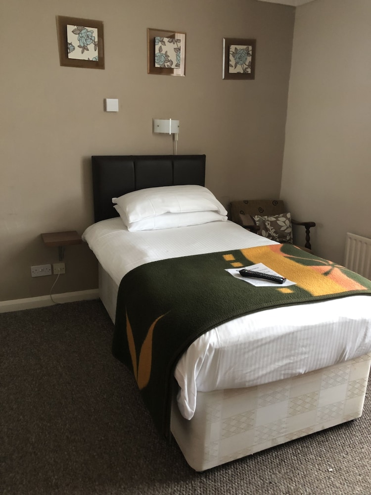 The Hunt Lodge 3
