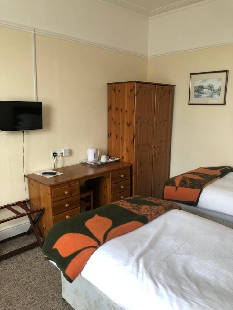 The Hunt Lodge 16