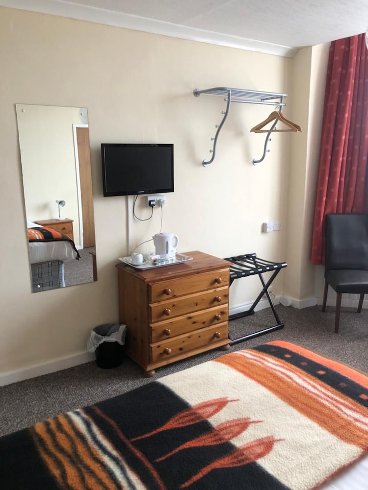 The Hunt Lodge 10