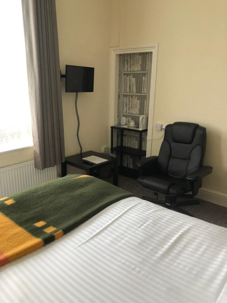 The Hunt Lodge 15