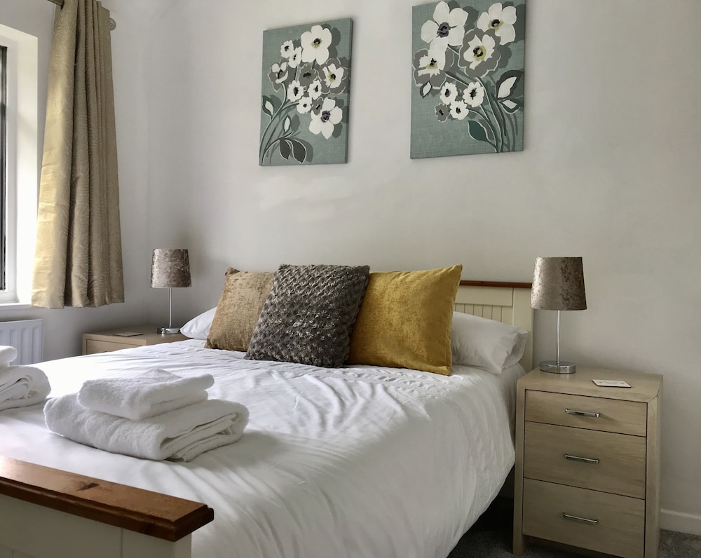 The Woodfarm Lodge 5