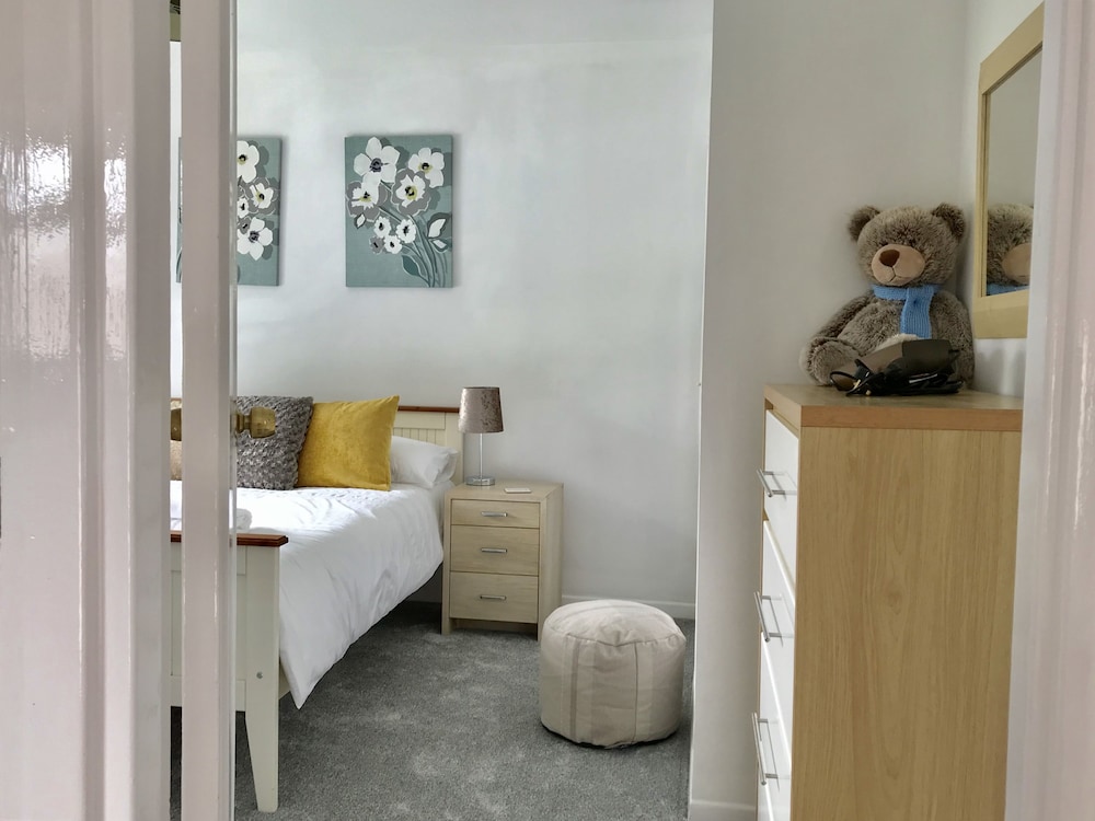 The Woodfarm Lodge 11