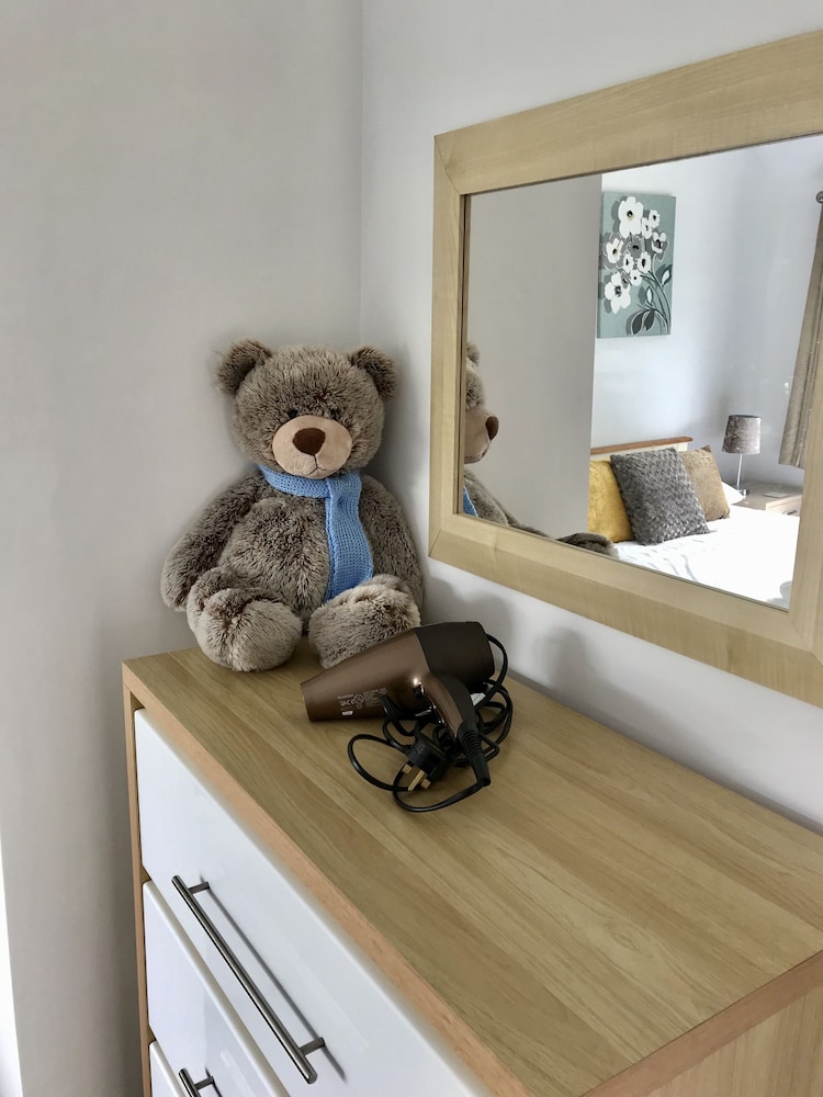 The Woodfarm Lodge 8