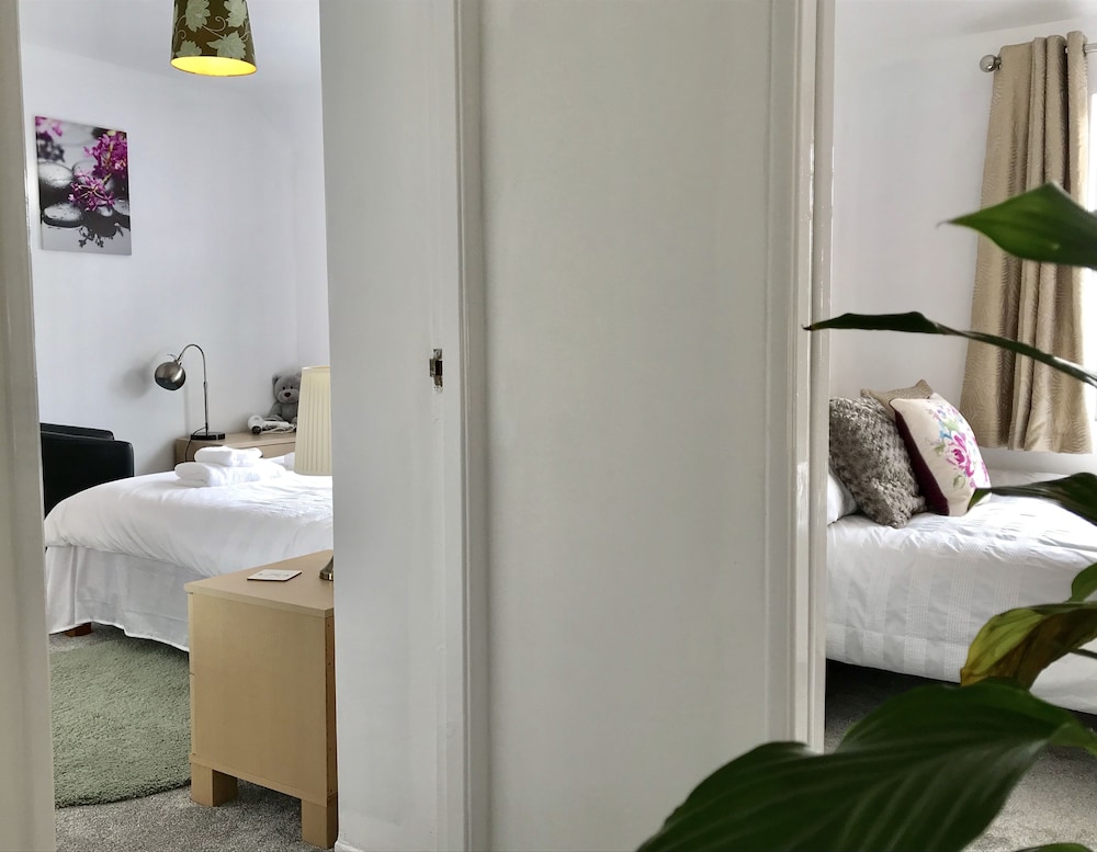 The Woodfarm Lodge 7