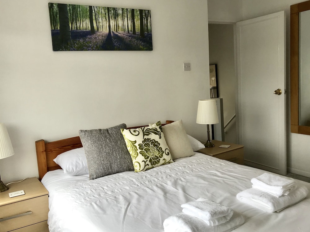 The Woodfarm Lodge 4