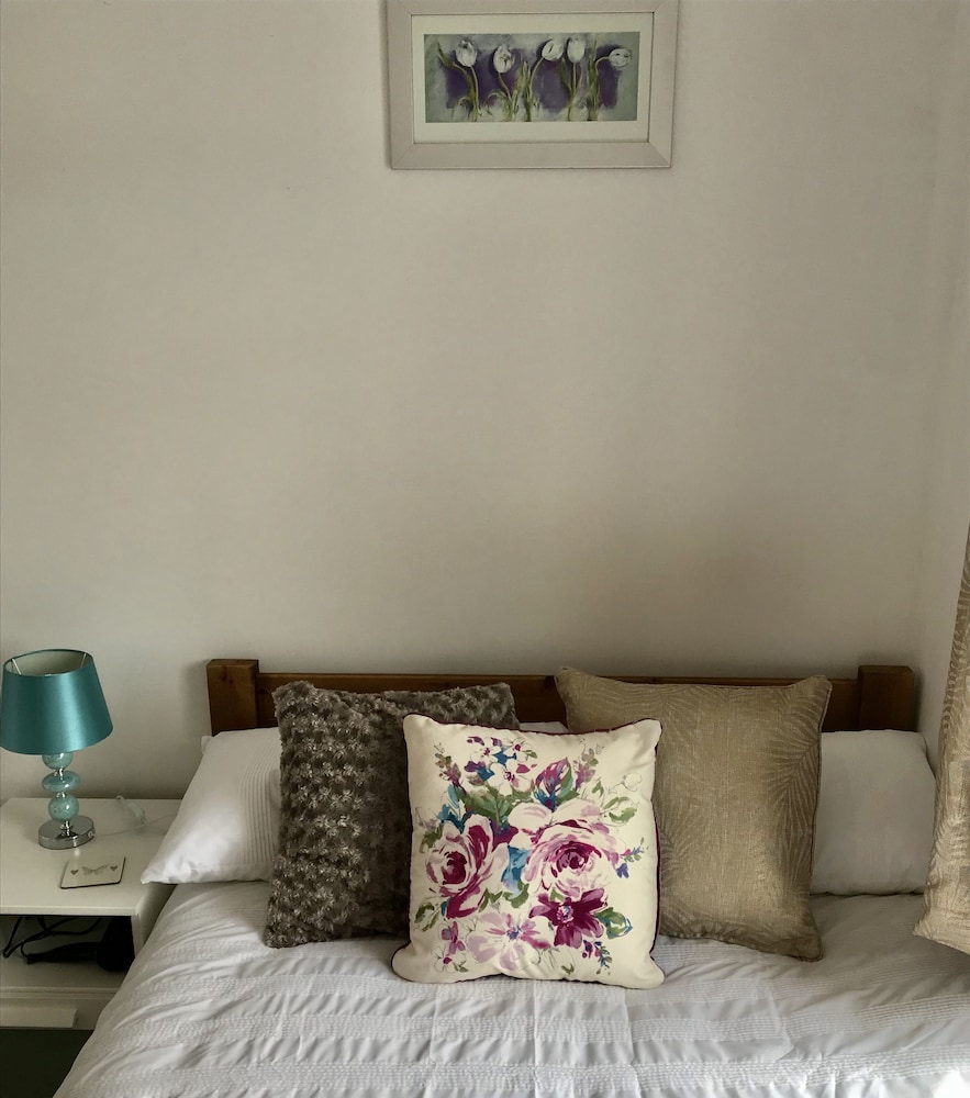 The Woodfarm Lodge 9