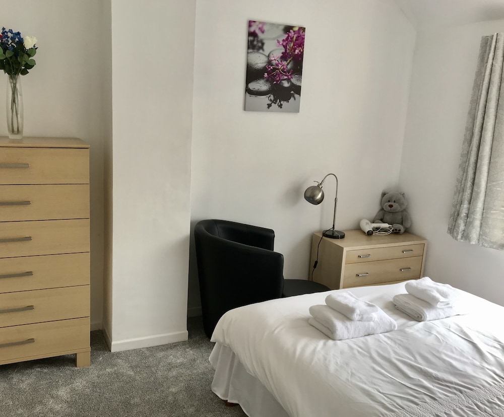 The Woodfarm Lodge 6