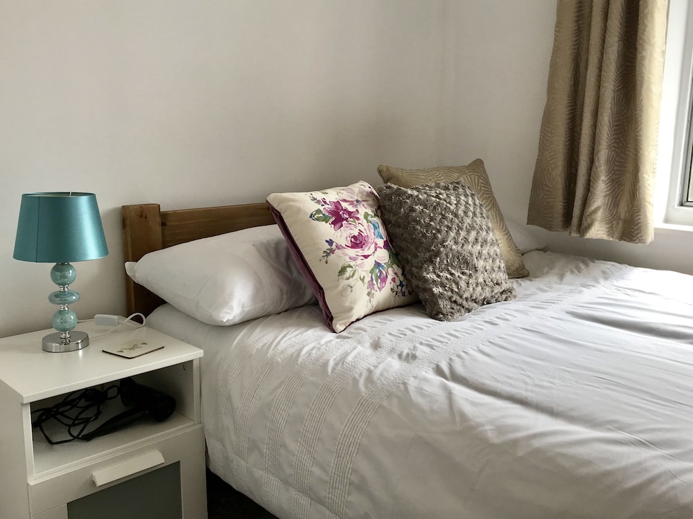 The Woodfarm Lodge 14