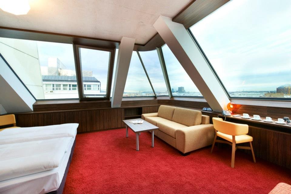 SIMM's Hotel 3